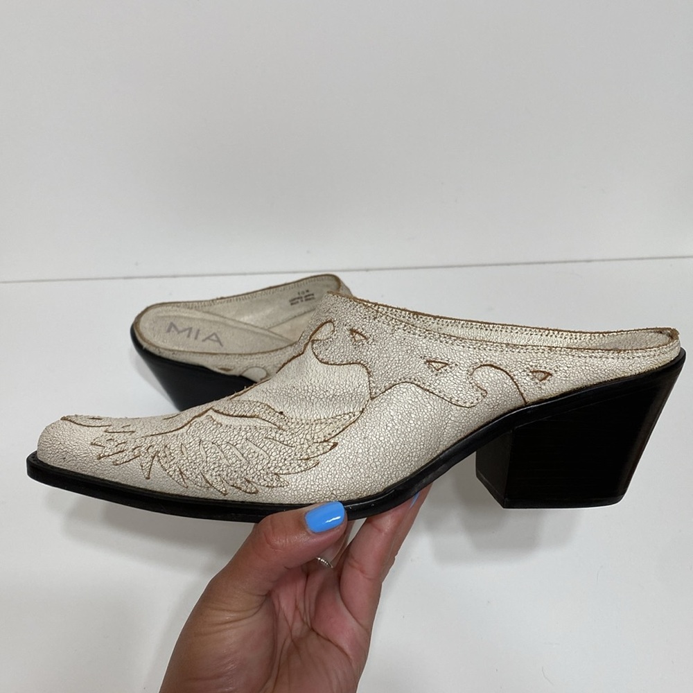 MIA Phoenix Slip on Mule Distressed Leather - Picture 10 of 16